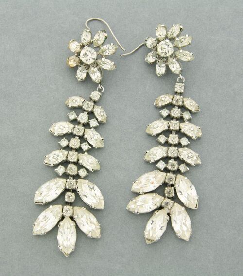 Download the full-sized image of Flower Dangle Earrings